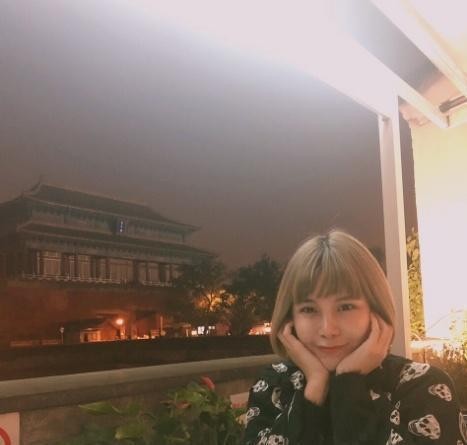 她凭借一句话走红网络，还曾和杨幂搭过戏，如今终成女神