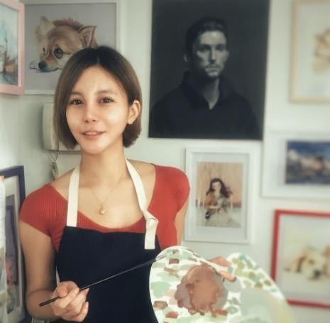 她凭借一句话走红网络，还曾和杨幂搭过戏，如今终成女神