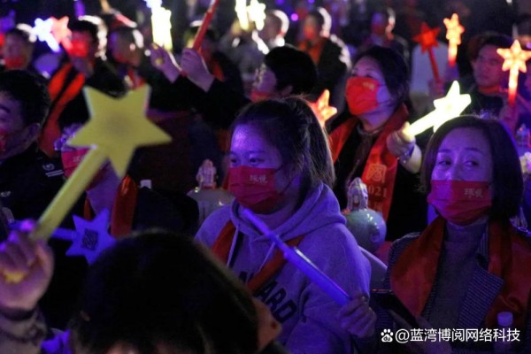 张婉是宋山明的特别粉丝，两人私下相邀，为何走向悲剧结局