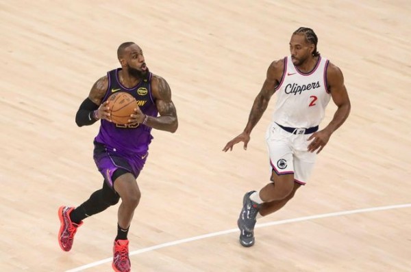 带队12胜0负，却成NBA最不受待见的球星！但联盟这一次要失算了