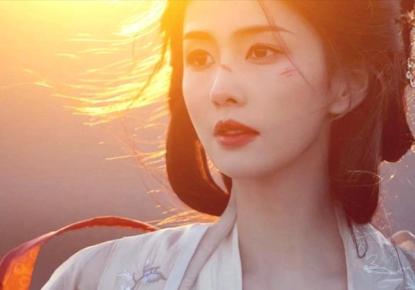 从网红到央视热门剧女主角：白鹿的奋斗之路