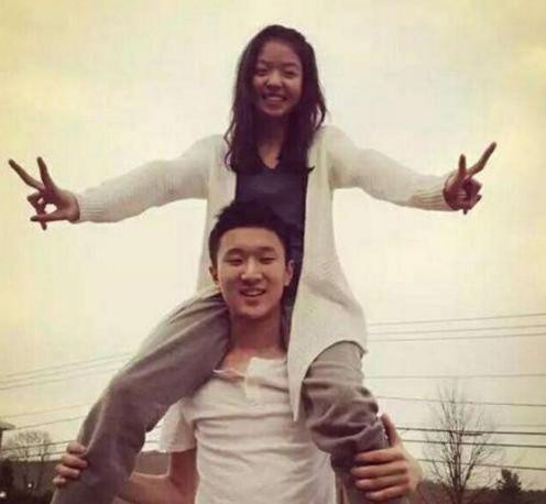 王中磊女儿被曝家产50亿，被众男星宠成公主，却遭前男友嘲讽？