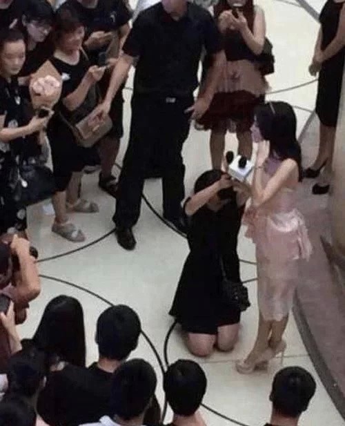 杨幂竟是嗯哼老姨！揭秘当年杨幂为何要退出泰迪姐妹团真相