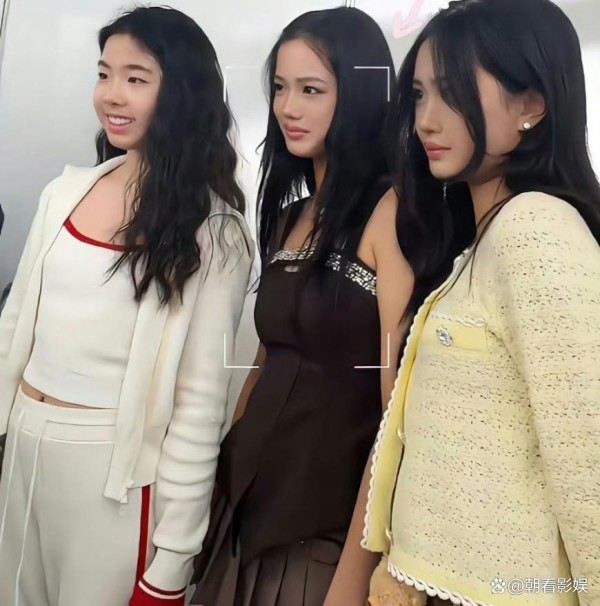 黄奕女儿钟丽缇女儿同框：混血基因赢很大，原生家庭是道坎？