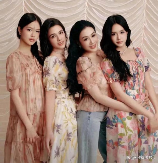 54岁钟丽缇和三女儿拍大片，这哪像妈，分明是姐妹花！