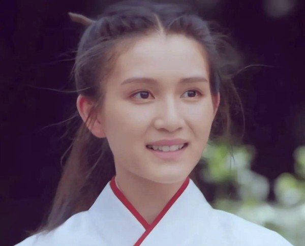 陈思诚与年轻女演员阮巨的恋爱曝光及其背后复杂关系
