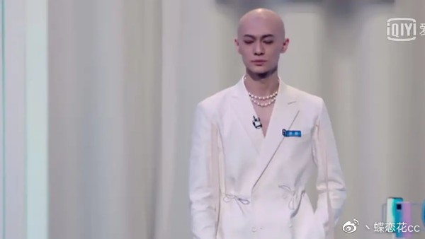 《青你3》自带“光环”的男人梁森，比光头还闪亮的是他的背景