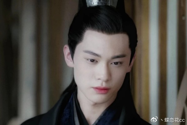 《青你3》自带“光环”的男人梁森，比光头还闪亮的是他的背景