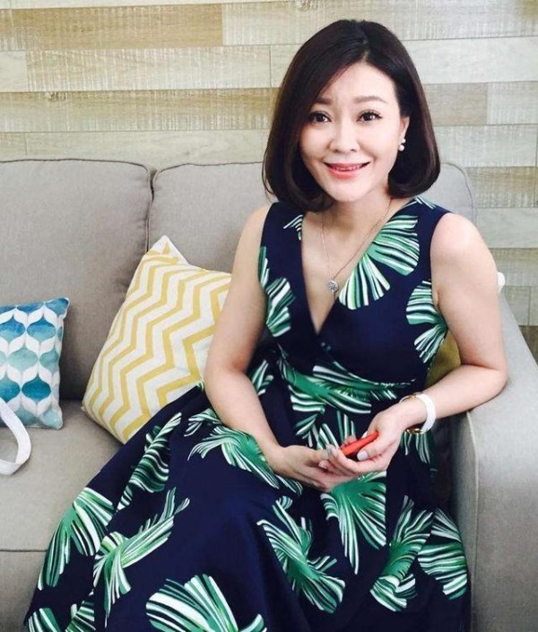 前央视主持人王小骞转战直播平台，变身育儿专家，带货赚钱