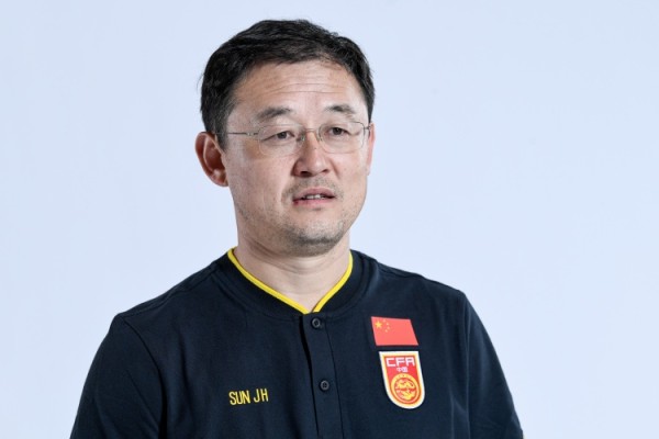 赵震聊孙继海青训风波 球员签的是非职业合同和韦世豪没什么关系