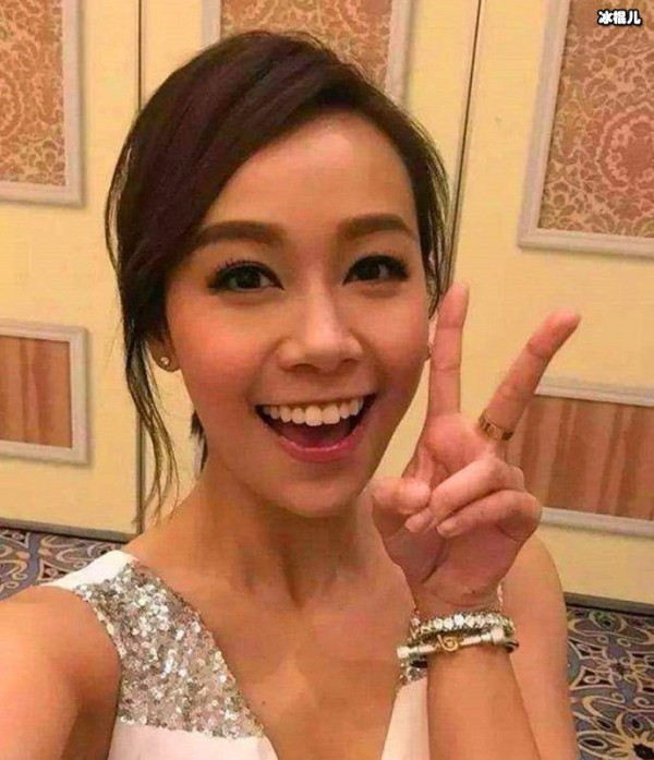 黄心颖自拍