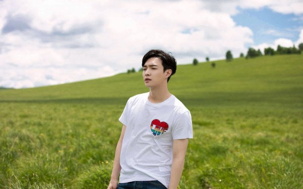 盘点娱乐圈零do脸男明星（娱乐圈精致五官男明星）