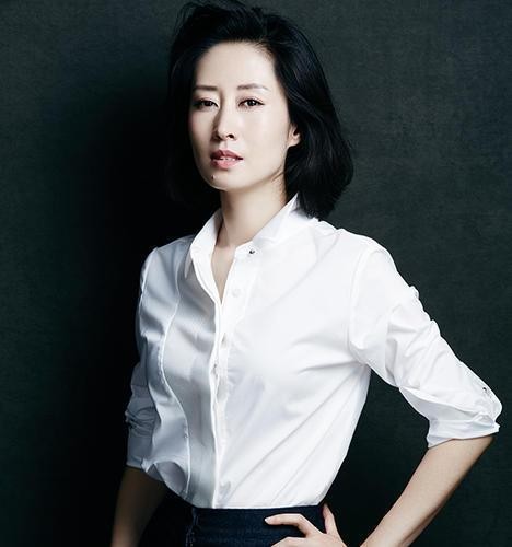 她是胡歌大姐，被称小巩俐，嫁豪门7年后离婚，如今火遍全国