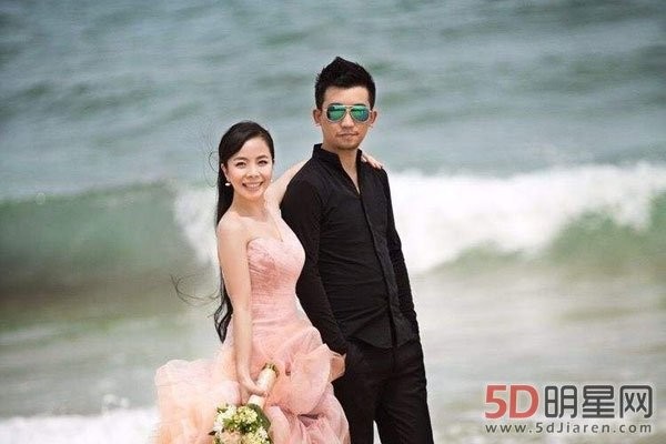 王二妮的老公李飞资料简历 是老毕把王二妮捧上了舞台