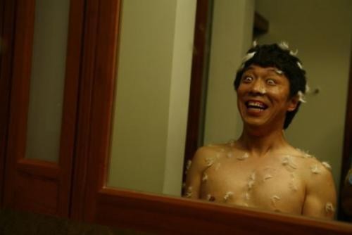 黄渤的真实身份大揭秘! 父母都是大人物, 难怪那么多人讨厌他!