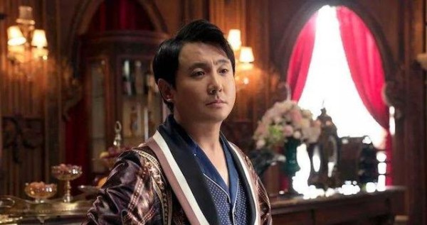 因“马冬梅”走红的大爷，本来只是路过，却被沈腾喊住拍戏