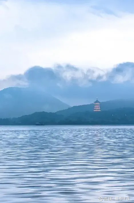 百亿私募退出量化中性？跟咱没关系 最近百亿私募幻方量化宣布放弃中性策略，这则消息成为私募投资圈最热议的话题之一。作为曾经的量化“四大天王”，规模高峰一度冲...