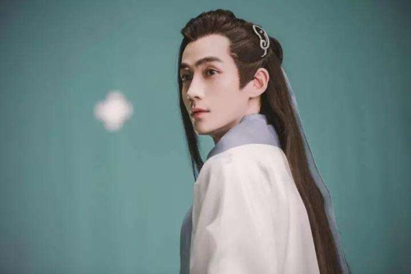 朱一龙父亲到底是谁和朱时茂什么关系？揭秘朱一龙父母资料家世