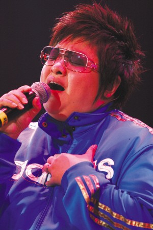 张靓颖、韩红等四明星昨晚南京飙“实力”