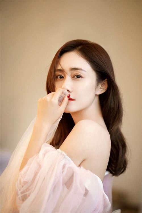 《乘风破浪》黄晓明又翻车：用刘芸老公郑钧写给前妻的歌词鼓励她