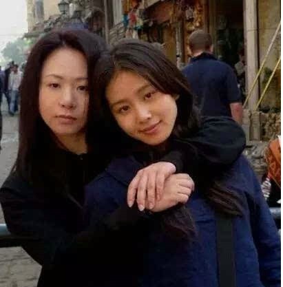 对比照：蔡艺侬和刘诗诗长得像 蔡艺侬和胡歌是什么关系