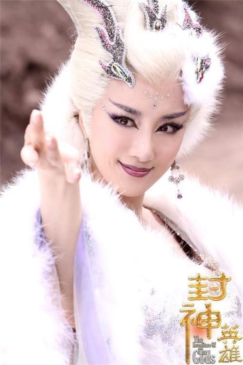 盘点娱乐圈里饰演过妲己的女星，她更是因为饰演妲己而一夜爆红