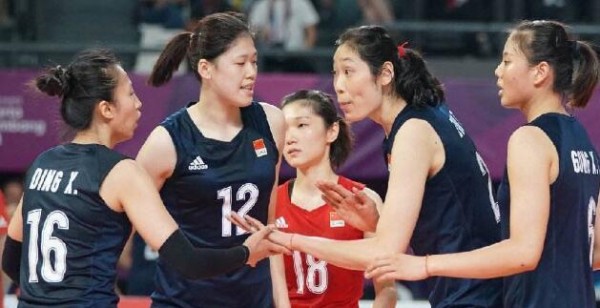 朱婷和李盈莹收入能否比肩中国男足球星？球迷表示：差的有点远