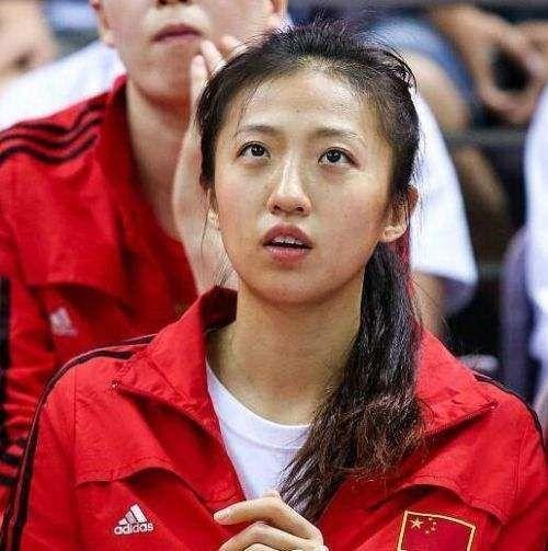 李盈莹无缘女排明星赛首发，丁霞却再次高居投票结果榜首！