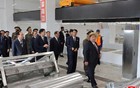 金正恩北京行前，“大秀肌肉”新自动化导弹工厂曝光！