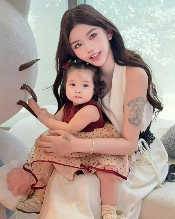 网红韩安冉称与宋浩然准备离婚，坦言不适合婚姻，已4婚3离 直播宣布“封心锁爱”