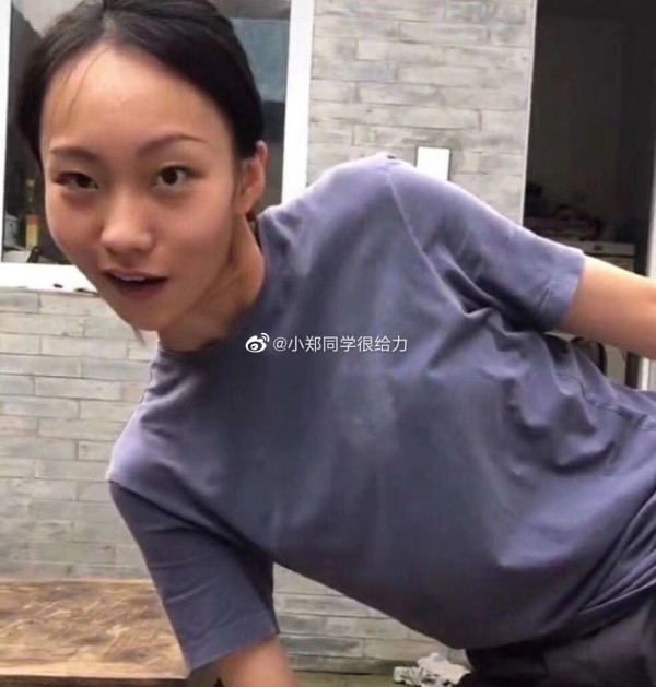 邵雨轩年龄多大了，邵雨轩的闺蜜长什么样？