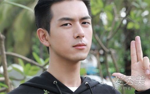 亲爱的热爱的吴白韩商言是什么关系？亲爱的热爱的韩商言和谁在一起