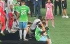 梅西向来有格局！哪怕输掉决赛也看完对手颁奖！
