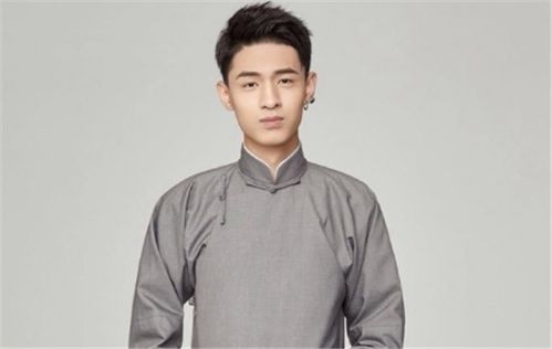 秦霄贤：破舆论迷雾，展真心回应