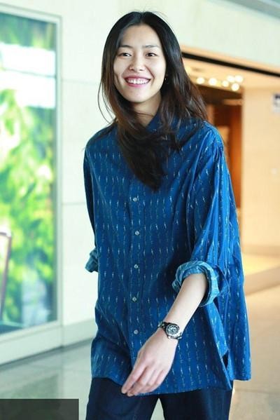 也就刘雯敢这么穿，其他女星穿这样会认为农民工的！