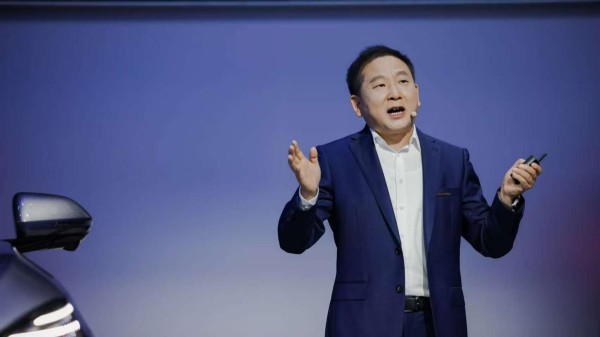 星途ET5成都车展全球首发，20万级年轻家用SUV“卷王”登场