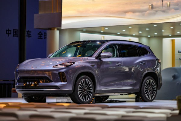 星途ET5成都车展全球首发，20万级年轻家用SUV“卷王”登场