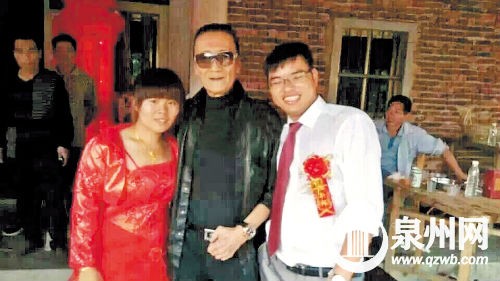 谢霆锋父亲谢贤到安溪农村参加婚礼　曝现场照片