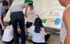 34岁肿瘤医生医院猝死，家属举牌讨公道