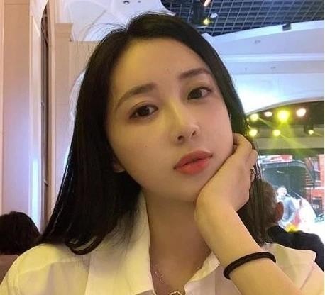 一位嫁给潘玮柏，另一位嫁给郭富城，王思聪口中的Amy姐真不简单