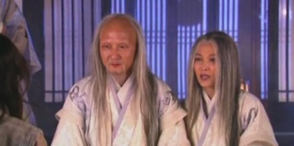 三版《倚天屠龙记》的主演全换了，可他全程参演，从坏人演到和尚