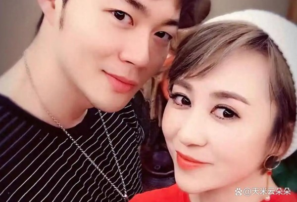 马丽许文赫：11岁年龄差，也能谱写甜蜜恋曲