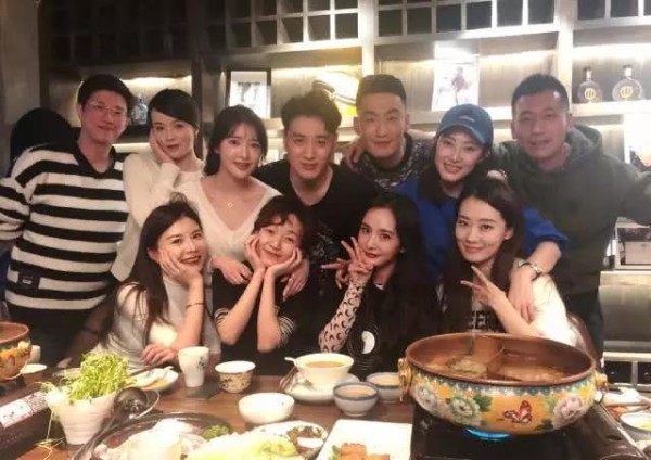 杨幂和她们居然都是同学!北影05届表演系同学聚会,突破次元壁