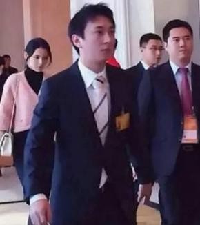 女星张予曦公开新恋情，网友称王思聪还是输在颜值上