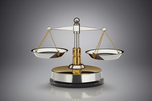 刑事诉讼的明星:公众人物与法律制度的互动