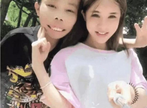 网红鼻祖陈山落魄到没钱住院?女友投靠散打,网友:他的女人谁敢要