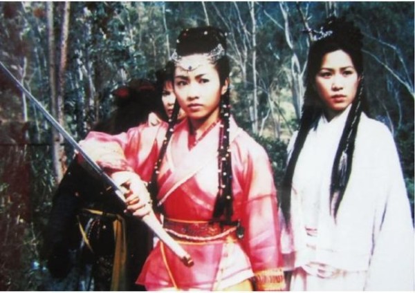 五对“赵敏周芷若”关系复杂，贾静雯高圆圆成闺蜜，她两成仇人