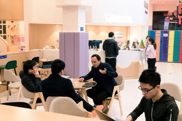 运动娱乐中心店长.jpg
