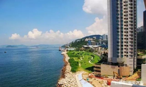 这个小区堪比汤臣一品，一套房7800万，400万兰博基尼算普通！