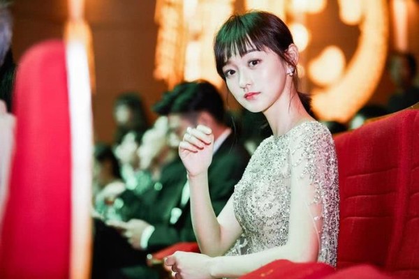 因对口水过敏拒拍吻戏还与剧组不和，网友“不红是因为你太作”